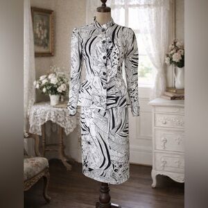 Vintage 80s Black & White, Peplum Floral, Abstract, two piece skirt & blouse set